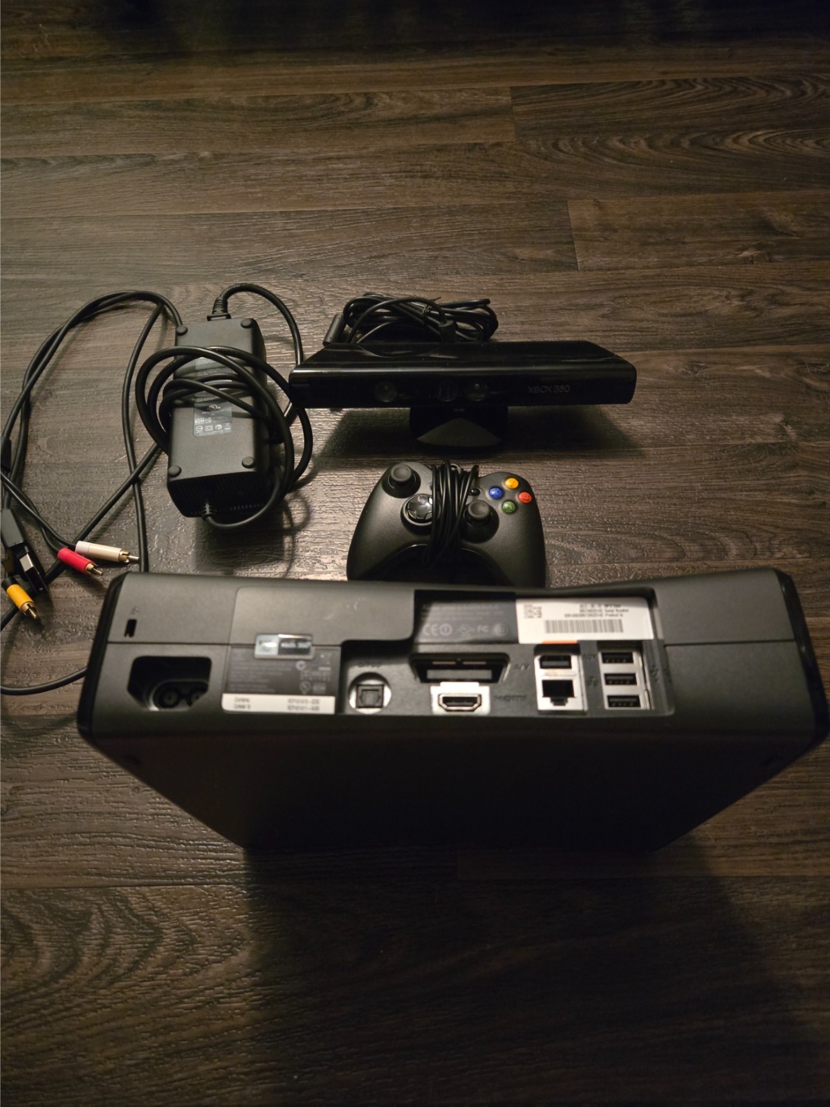 Microsoft Xbox 360 S Gaming Console w/ Kinect, 1 Controller, All Cables (TESTED)