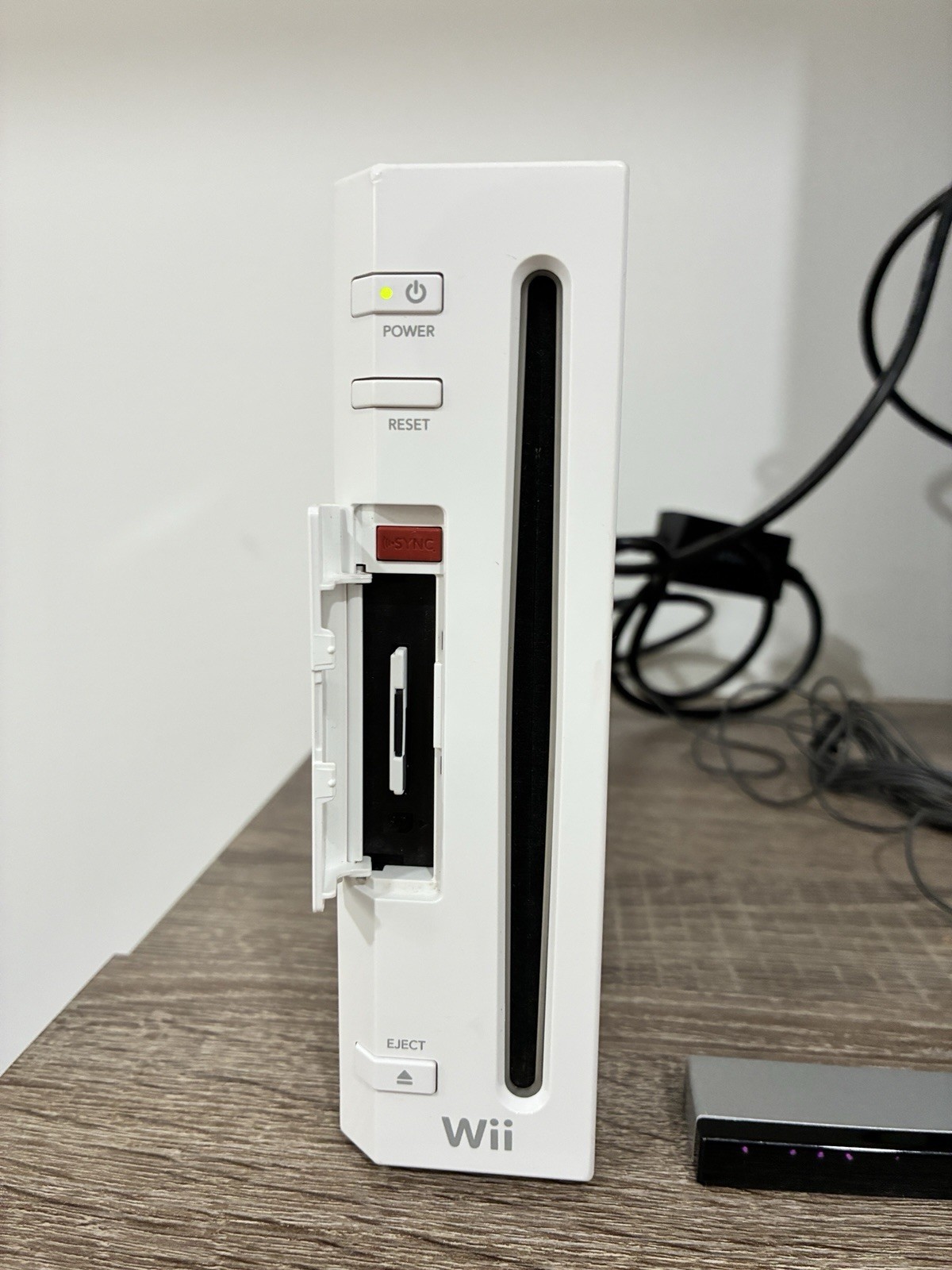 Nintendo Wii RVL-001 512 MB Home Console – White