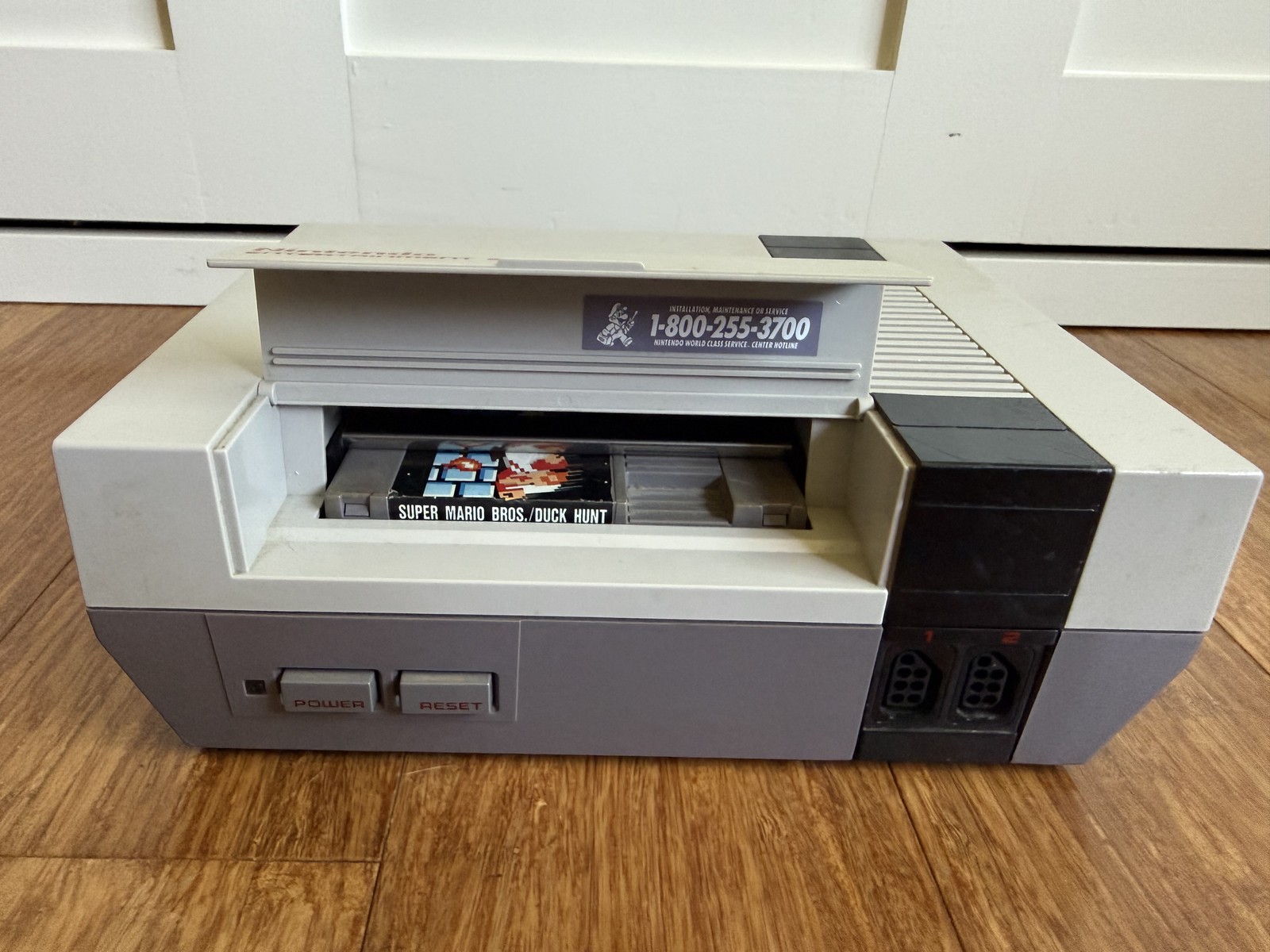 Nintendo NES Console Bundle • 2 Controllers • Zapper • Mario Duck Hunt • OEM
