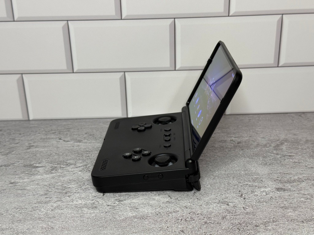 Retroid Pocket Flip 2 SD865 128GB US – Retro Gaming Android Black Handheld