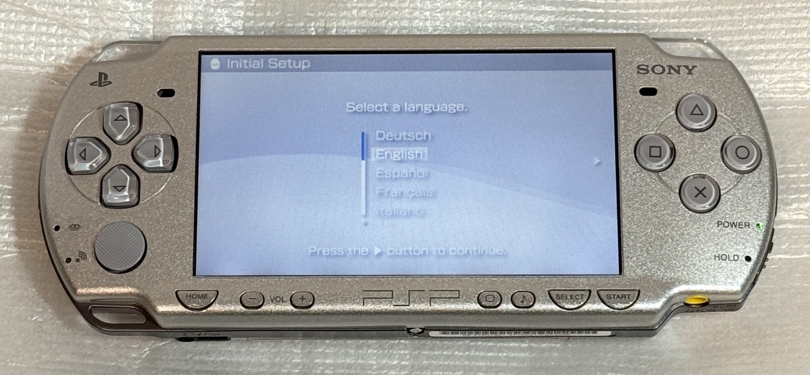 Sony PSP-2000 PSP 2000 Console Silver Region free w/adapter, battery – Very Good
