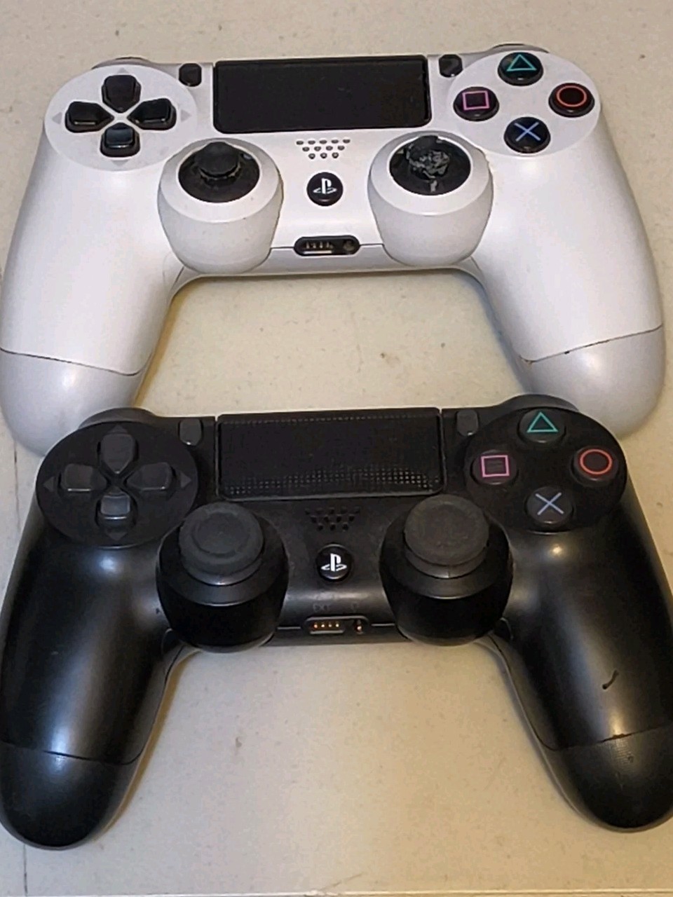 Sony PlayStation 4 Slim 1TB Console – Jet Black ***READ DESCRIPTION**