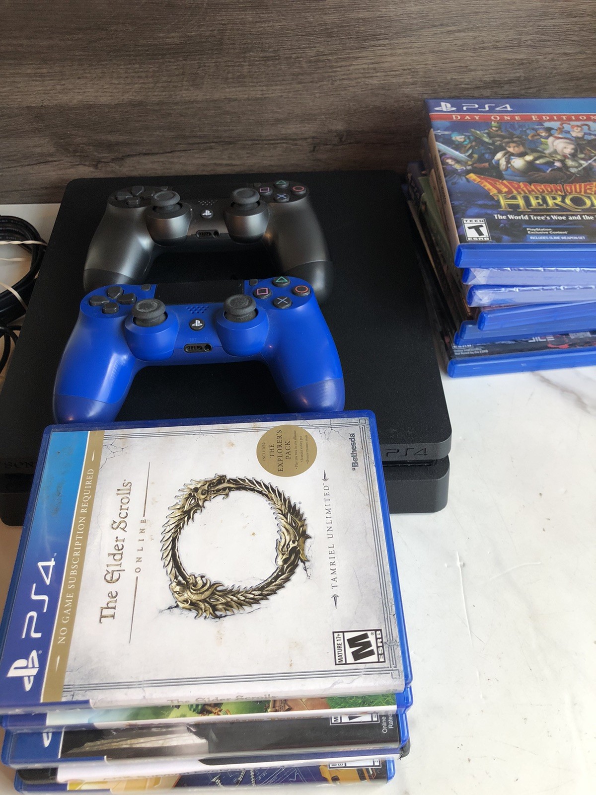 Sony Playstation 4 PS4 Slim 500GB CUH-2015A With (12) games 2 Controllers Bundle