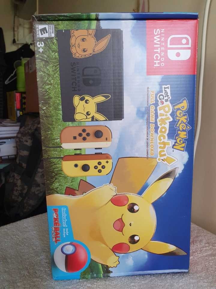 Nintendo Switch Pokemon Console Let’s Go Pikachu! + Poke Ball Plus Edition