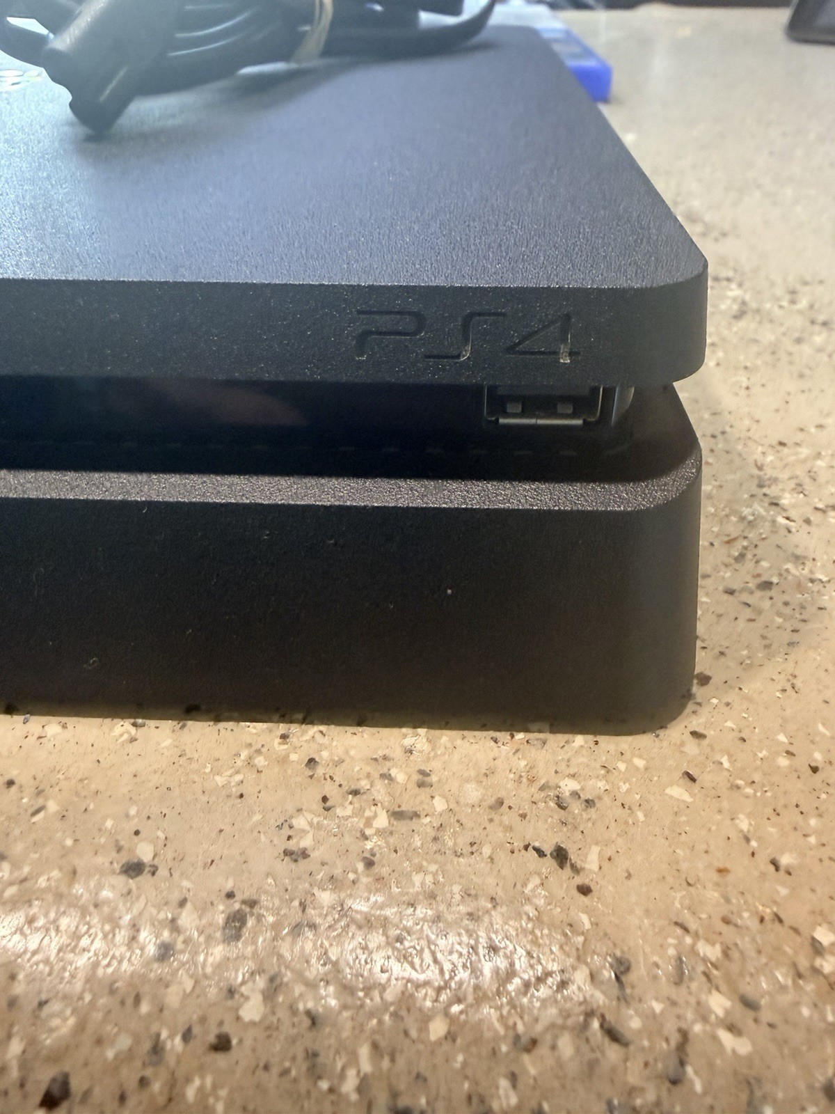 PS4 Slim 1tb + PlayStation VR Bundle + Camera + 2 Move + 4 Controllers + 4 Games