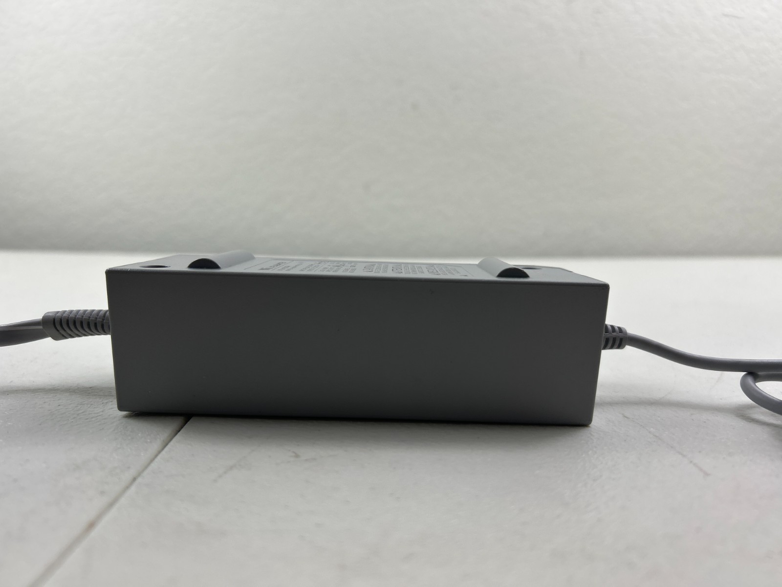 Nintendo Wii RVL-001 Console Bundle w/ 3 Remotes, Charger & Nunchuck – Used