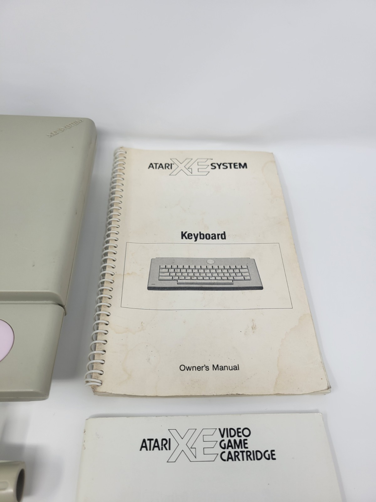 Atari XE System Console + Light Phaser + 2 Games + Manuals Untested Free US Ship
