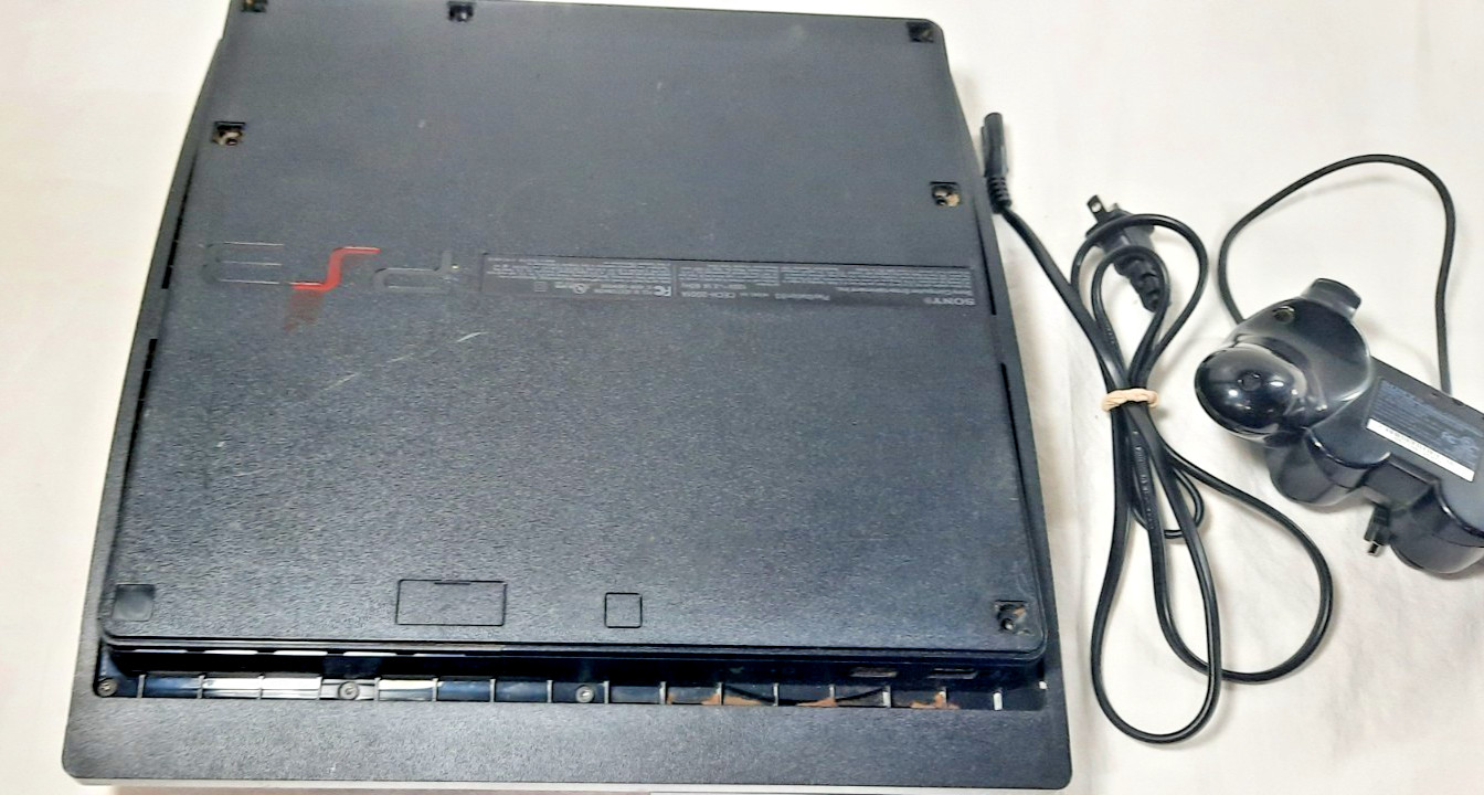 Sony PlayStation 3 Slim PS3 120GB CECH-2001A Console + Controller + 2 Games