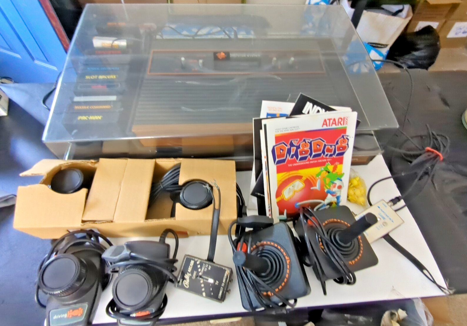 Vintage Atari 2600 Video Computer System Console Game Center lot in Cabinet Case