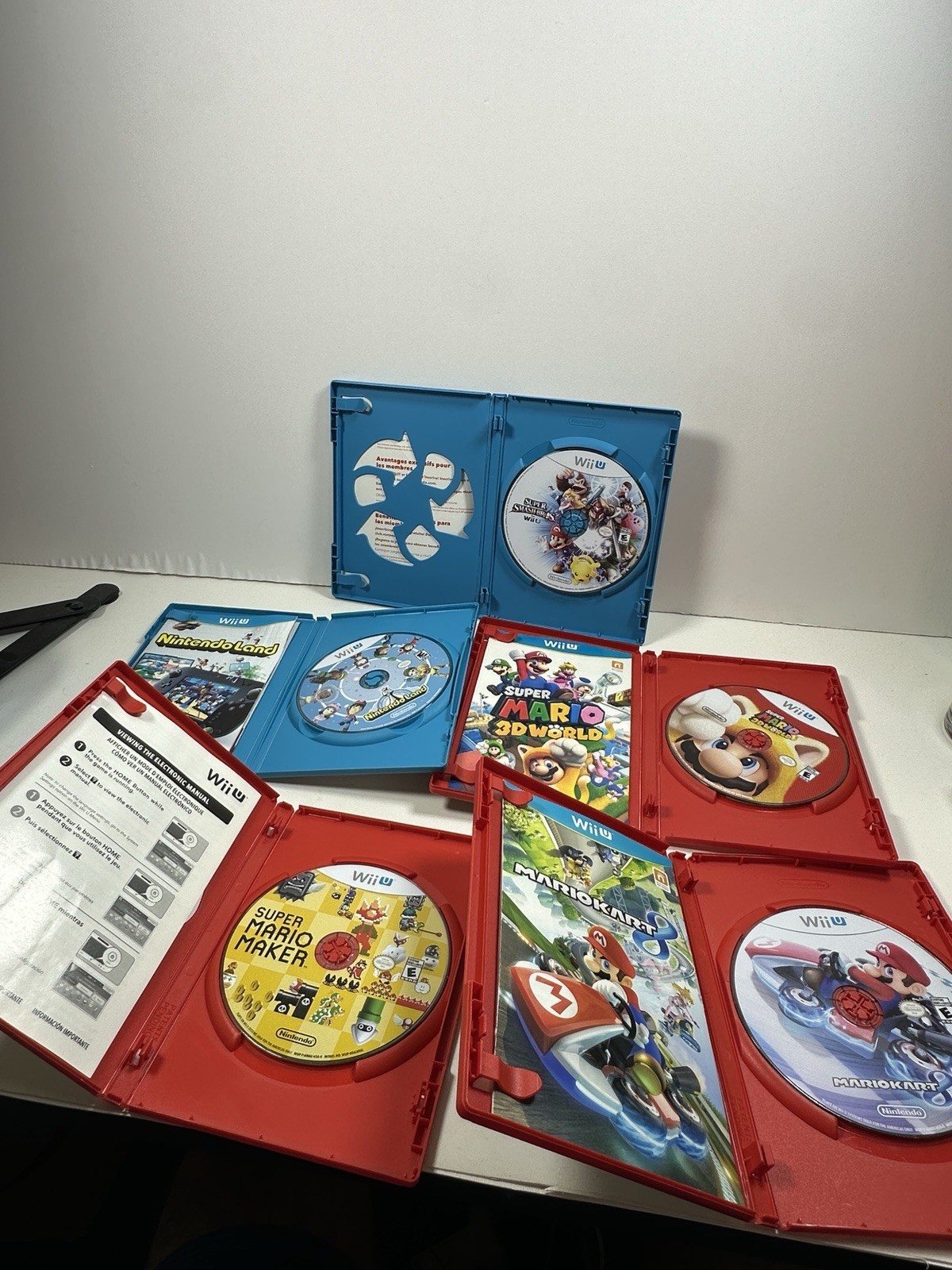 Nintendo Wii U 32GB Deluxe Black WUP-101(02) Console Bundle 5 Games Tested