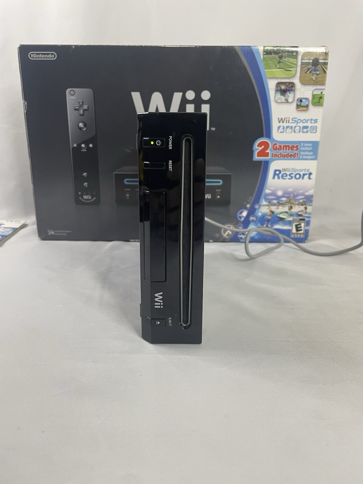 Nintendo Wii Black Console Wii Sports & Resort Bundle Complete In Box (Tested)