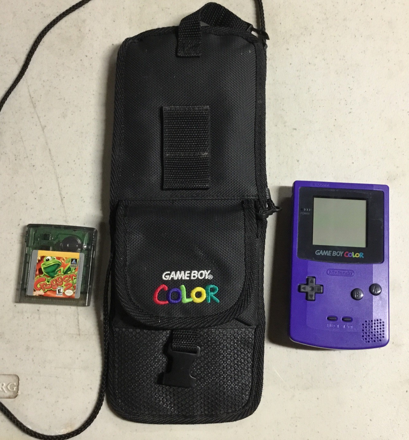 1998 NINTENDO Gameboy Color CGB-001 Purple Handheld Console Case + Frogger Game