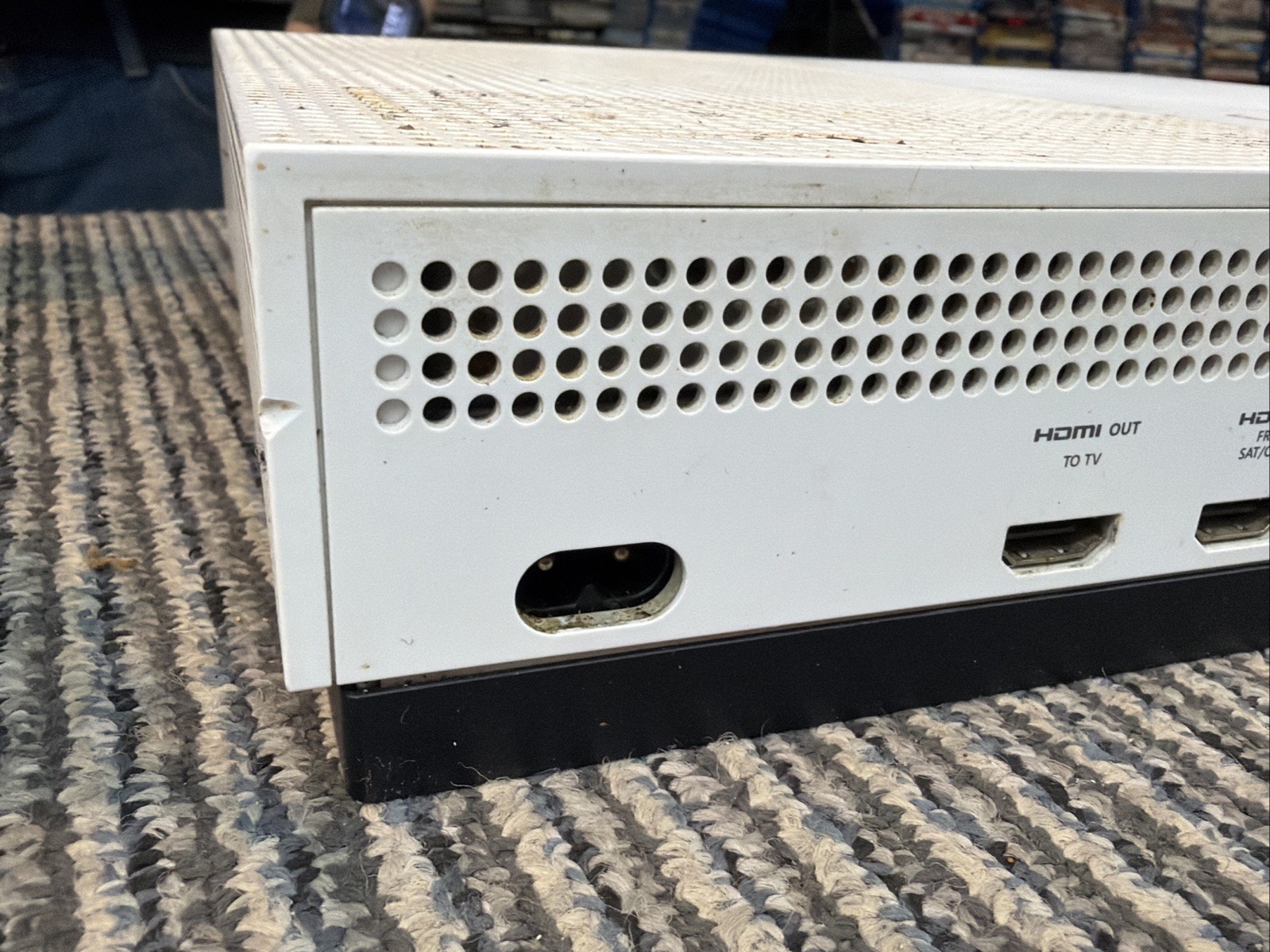 Microsoft Xbox One S 1681 White System Console Only For Parts or Repair