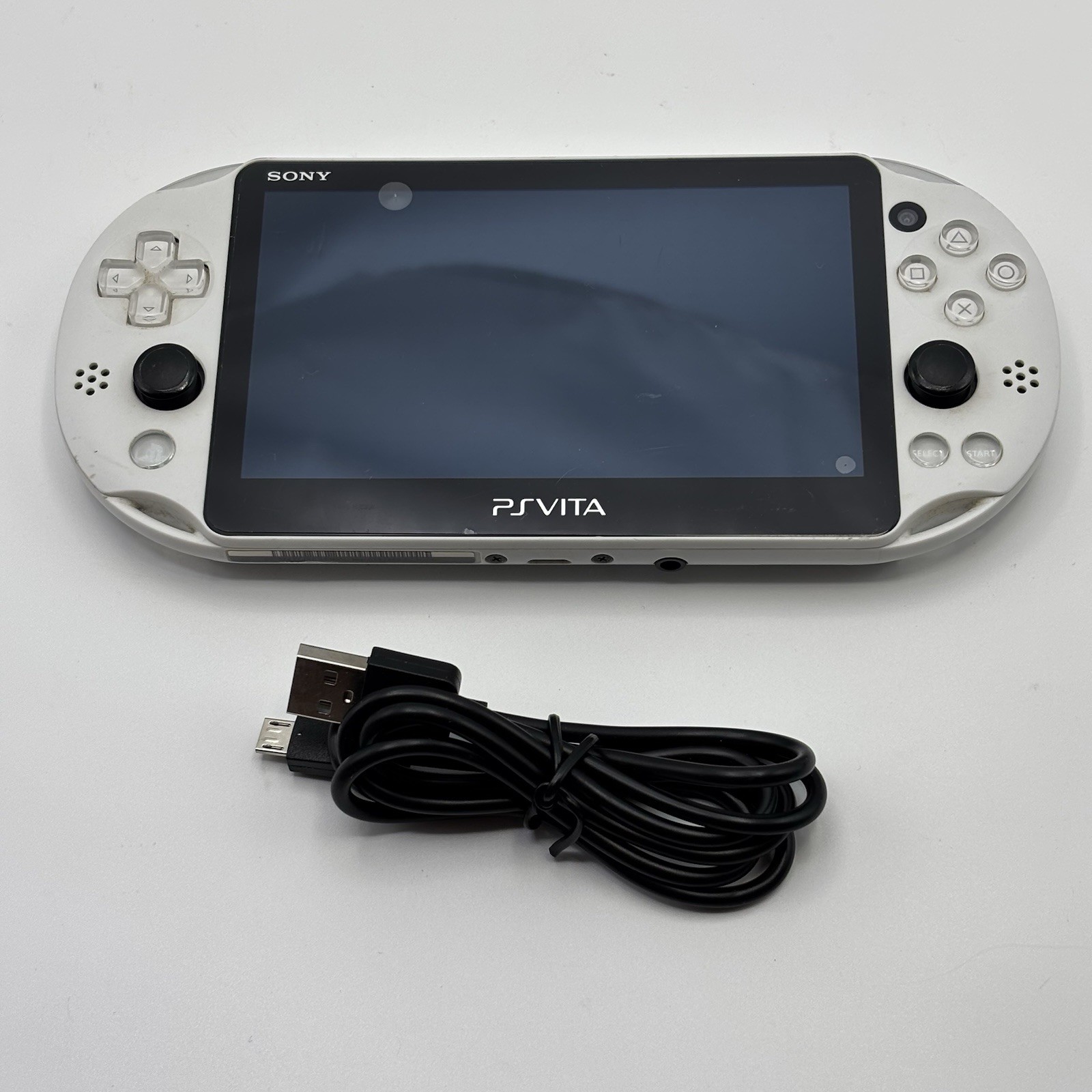 SONY PS Vita PCH-2000 Console White Very Good Fast Shipping No joystick drift.