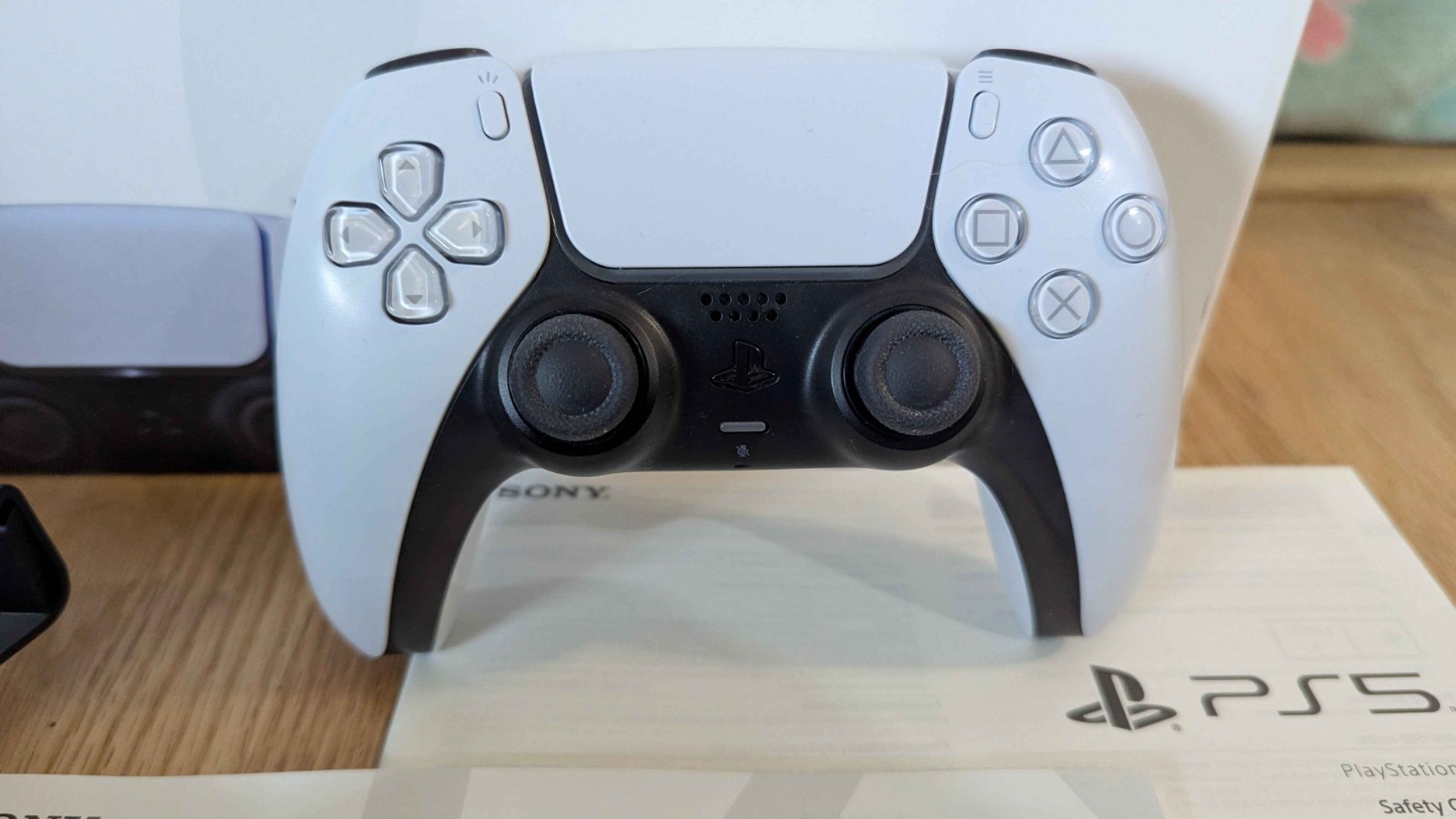 Sony PlayStation 5 Disc Edition Console 825GB – Complete in Box PS5 – CFI-1015A