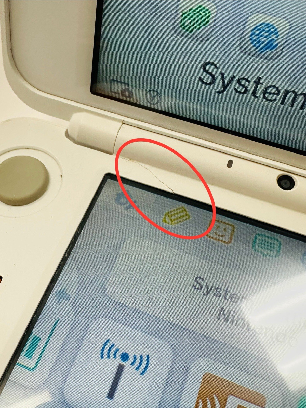 New Nintendo 2DS XL Handheld Game Console JAN-001 White/Orange