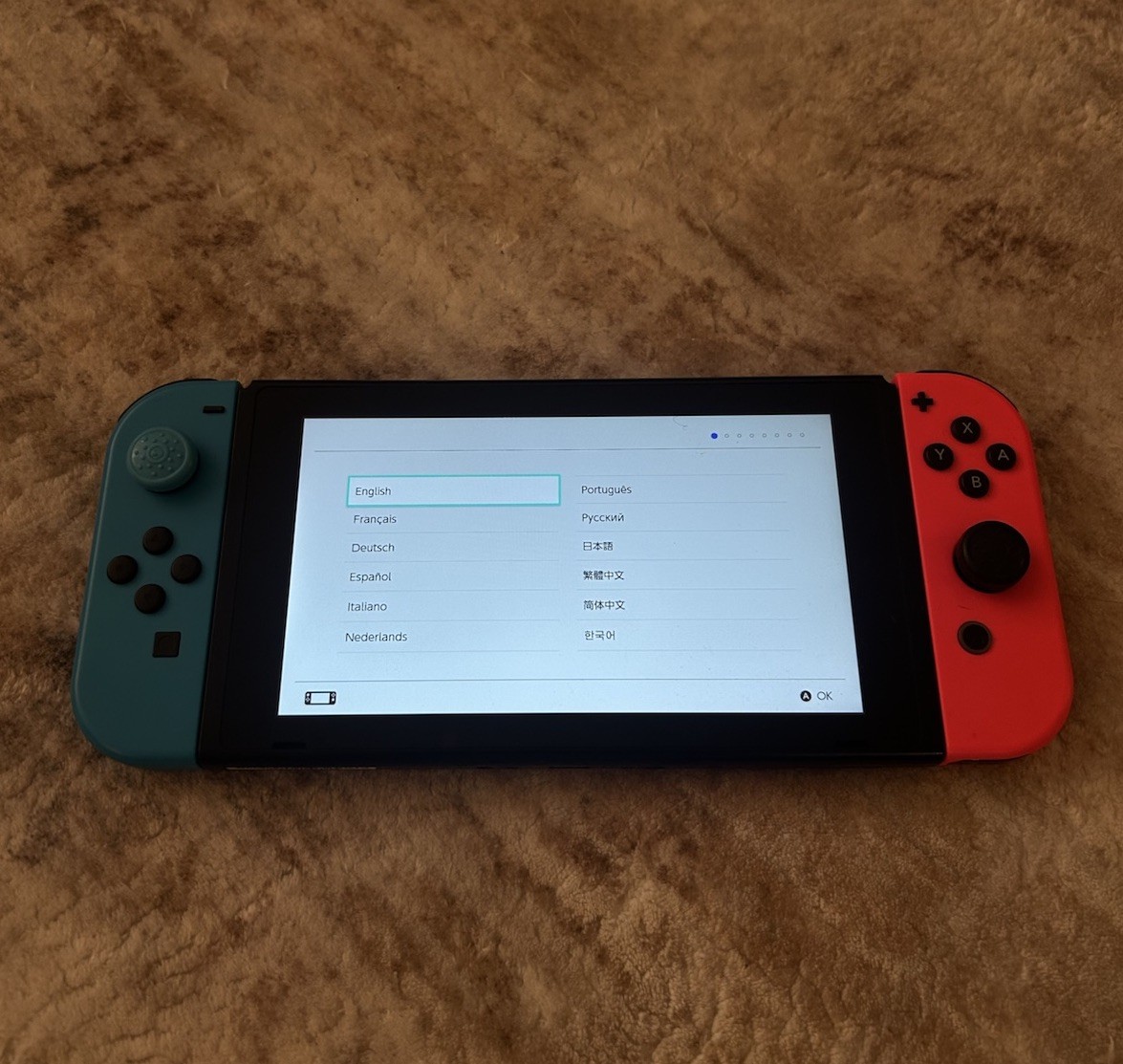 Nintendo Switch Console Bundle + Mario Kart 8 Deluxe 128GB SD Extra Controller