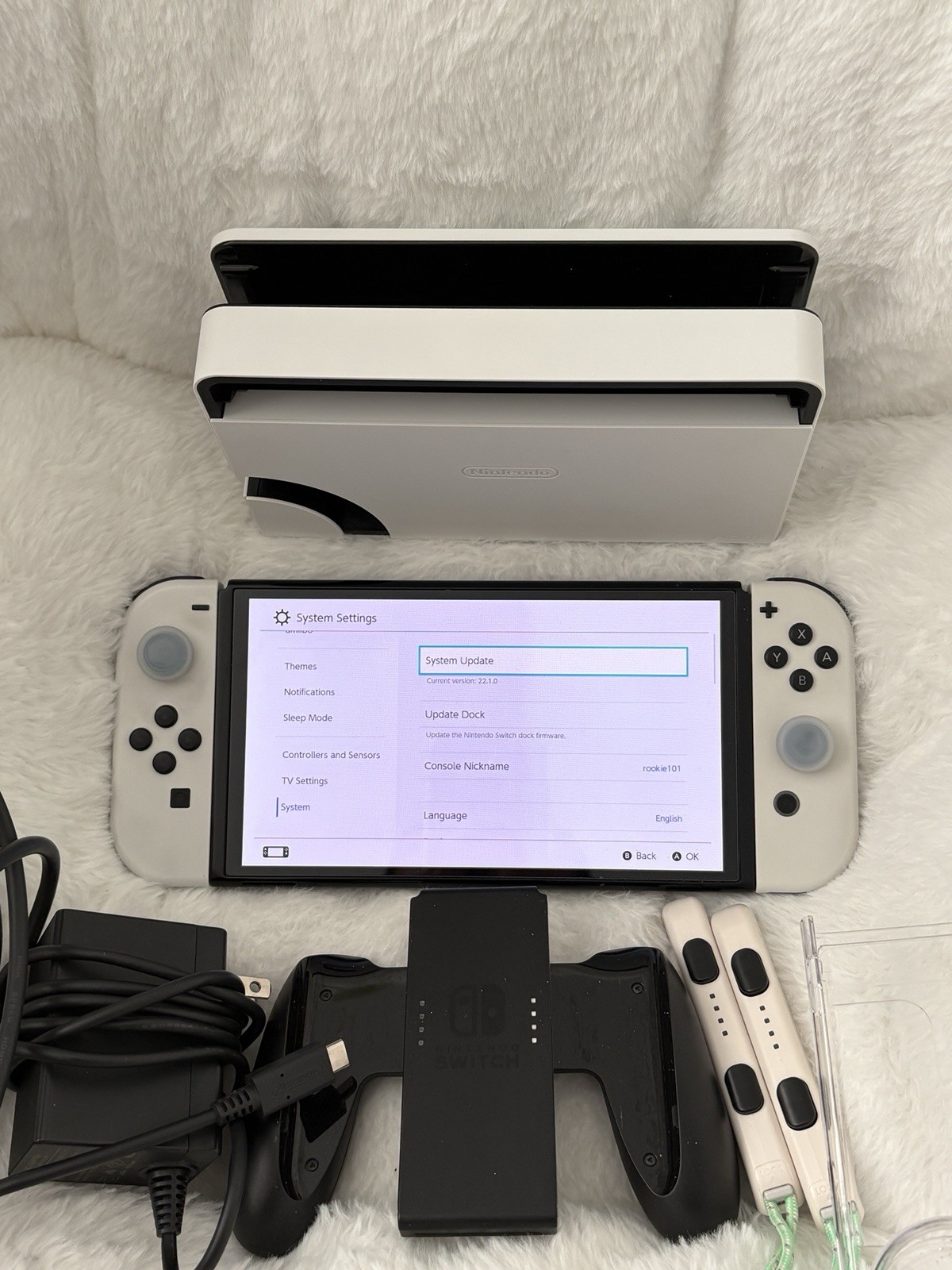 Nintendo Switch OLED Model HEG-001 Handheld Console – 64GB – White