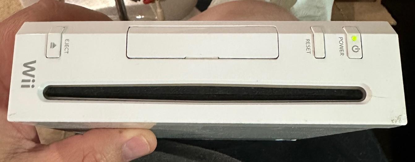 Nintendo Wii Console RVL-001 USA Games Controllers 003 / 005 – Check It Out!