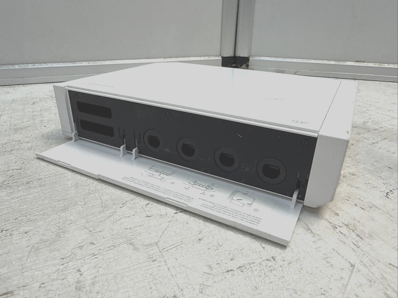 Nintendo Wii Console – White NO CORDS OR REMOTES