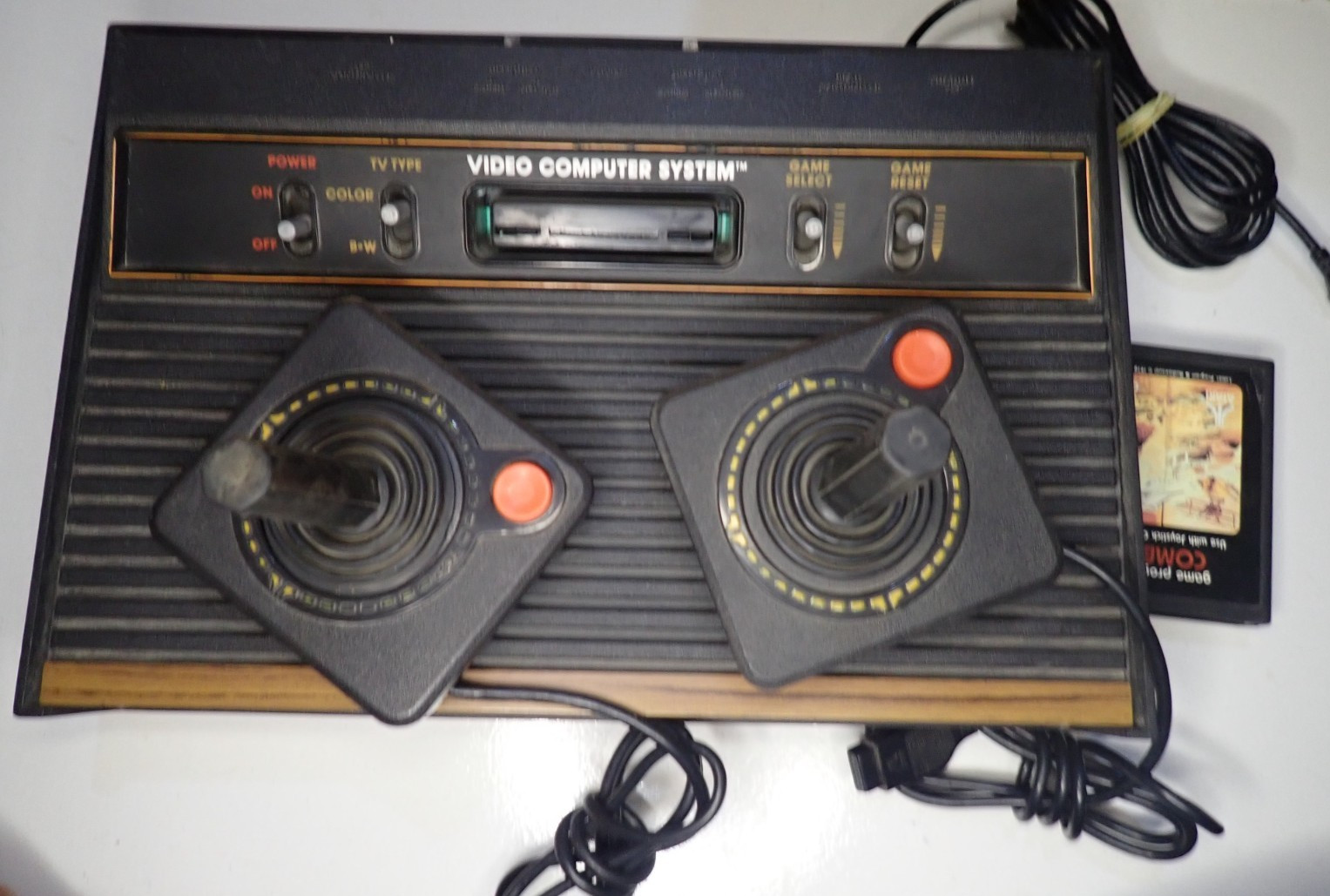 VTG ATARI CX-2600 VIDEO COMPUTER SYSTEM CONSOLE w/ CONTROLLERS