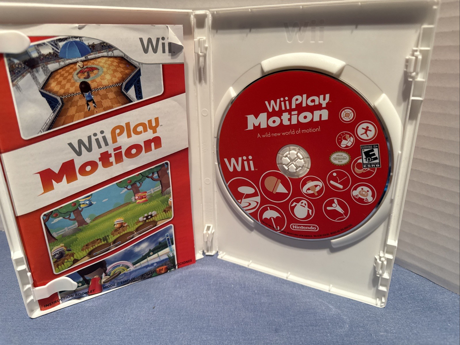 NINTENDO Wii SYSTEM CONSOLE WITH Wii PLAY MOTION GAME AND ACCESSORIES “TESTED”