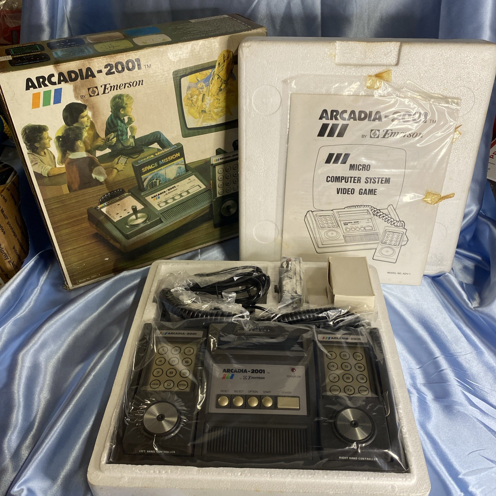 NEW 1982 EMERSON Arcadia 2001 Video Game Console System COMPLETE in Box UNUSED
