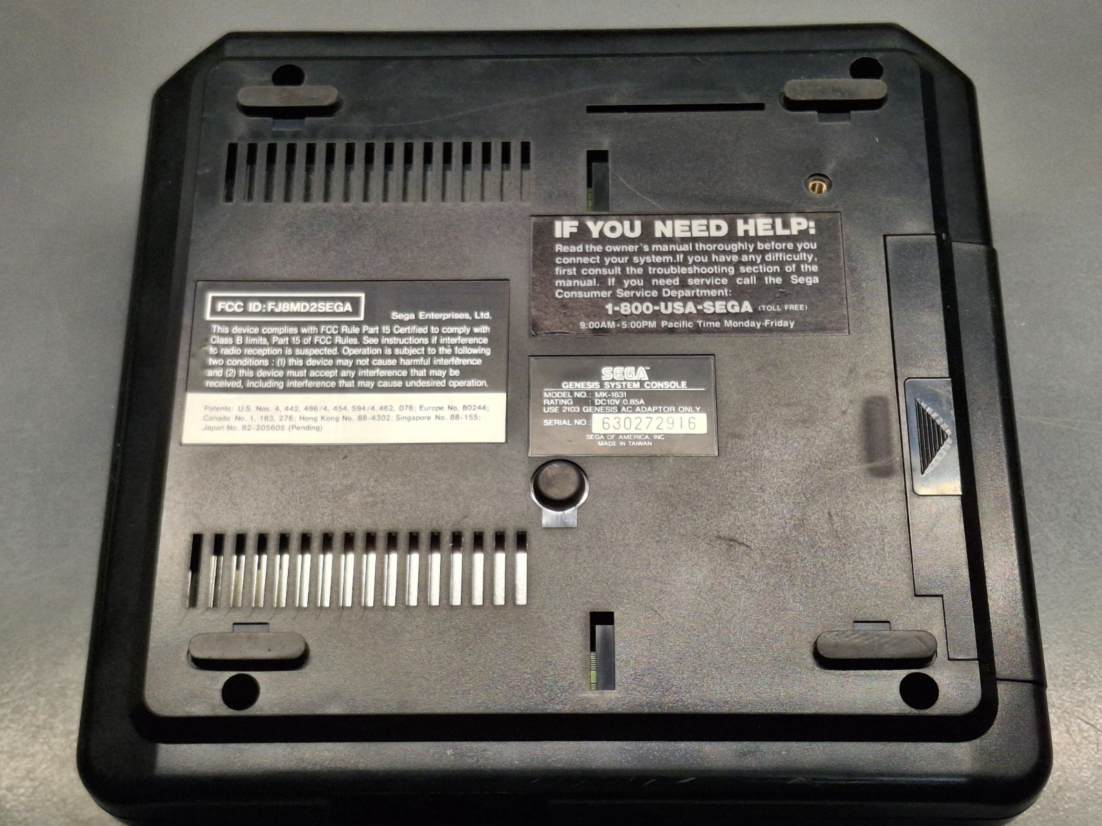 SEGA Genesis Model 2 Console + 1 game + Accessories – FULLY CLEANED & TESTED
