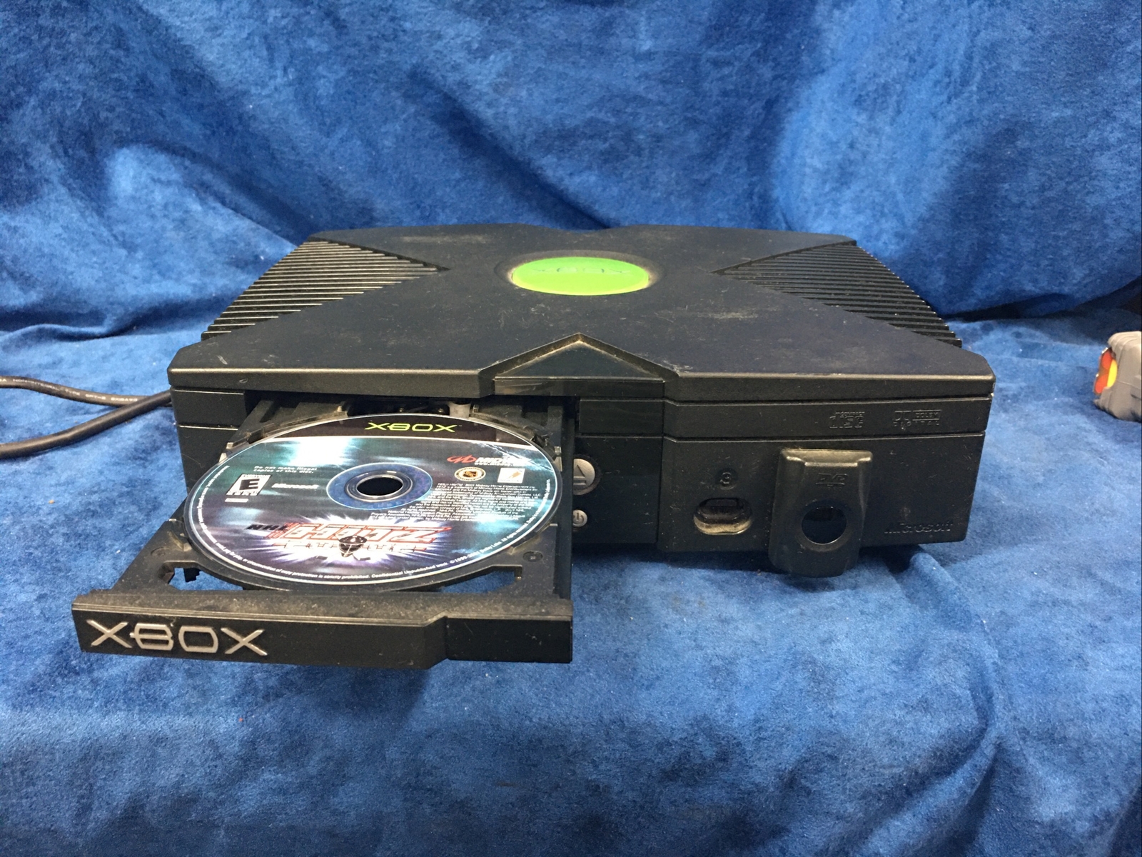 Microsoft Xbox C01713 Video Game Console W/ 1 CONTROLLER & NHL HITZ 2002 DISC