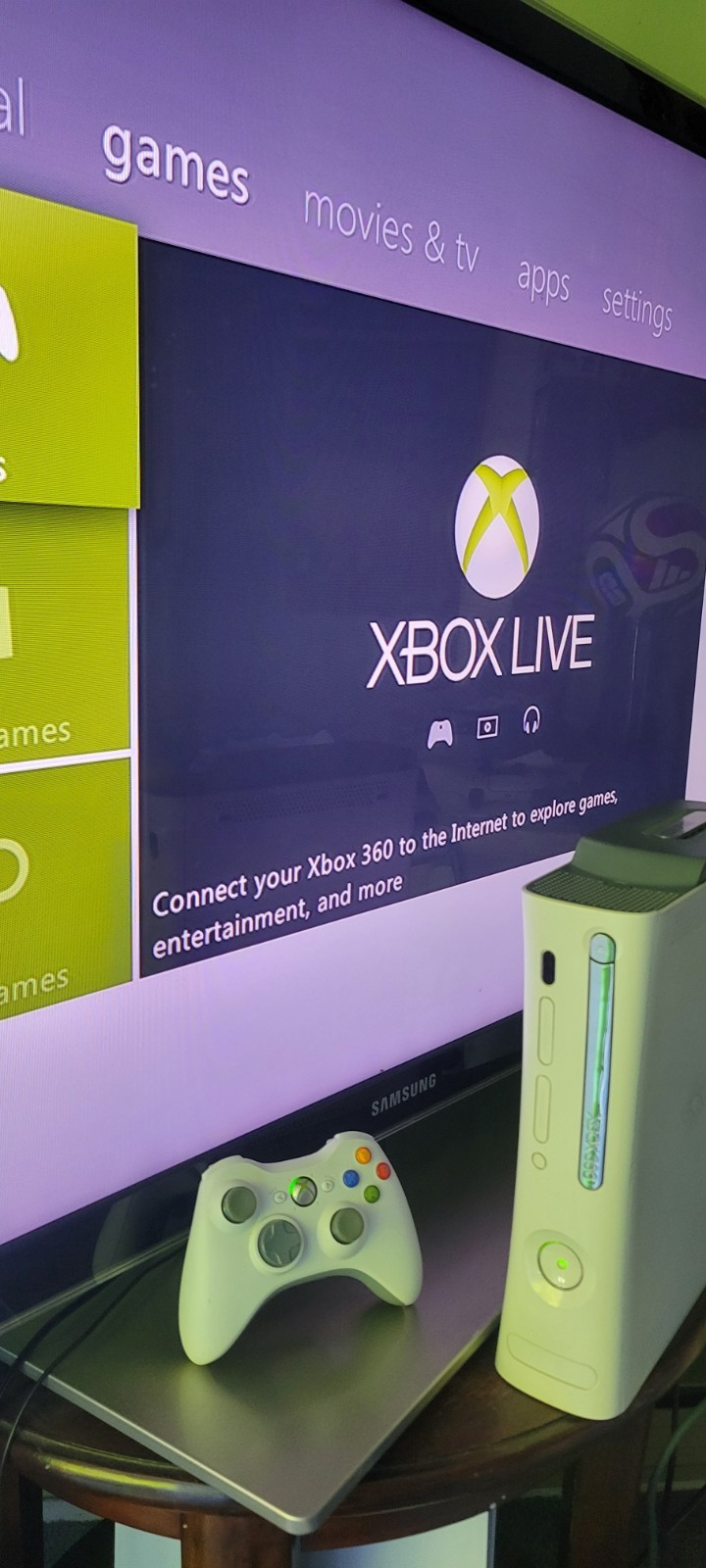 Xbox 360 Pro console 60 GB ,bundled : Kinect Camera,Cabela’s Dangerous Hunts