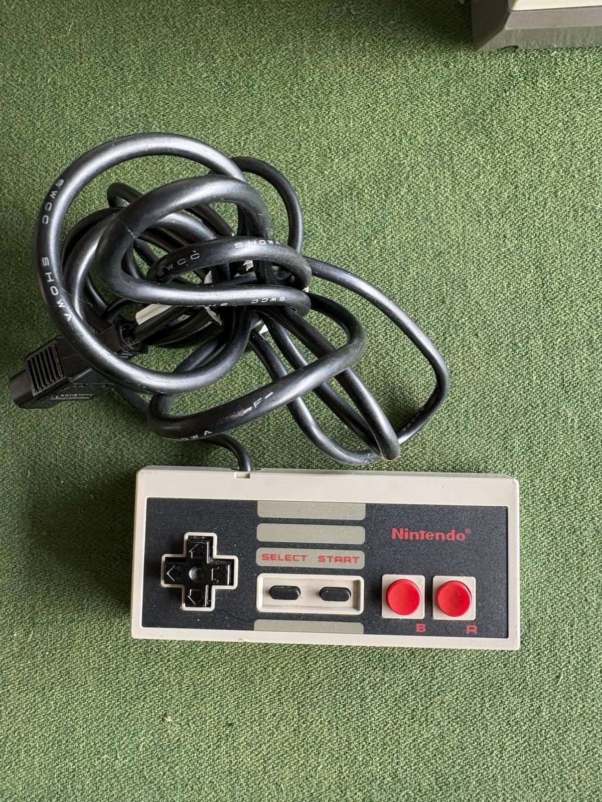 Original Nintendo NES Console and One Controller (UNTESTED)