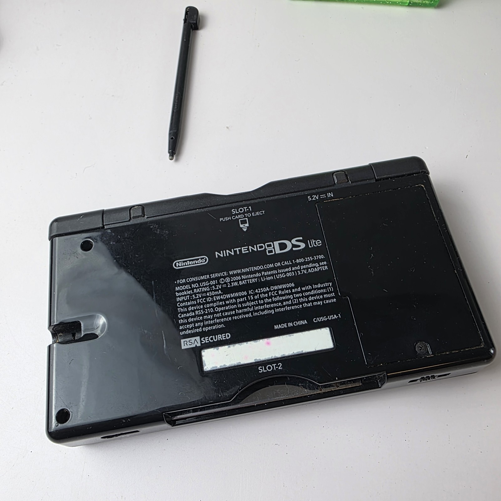Nintendo DS Lite Black Handheld System USG-001 – Broken Screen Hinge