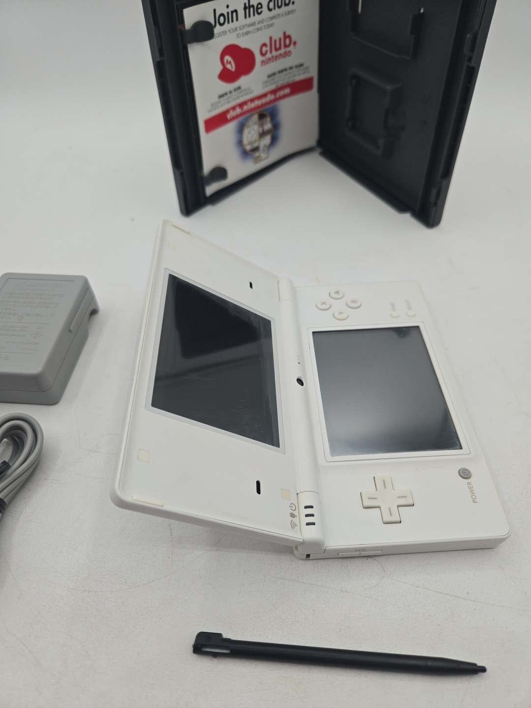 Nintendo DSi Japanese Menu, Plays USA Games, Ships from USA Bundle Clean White