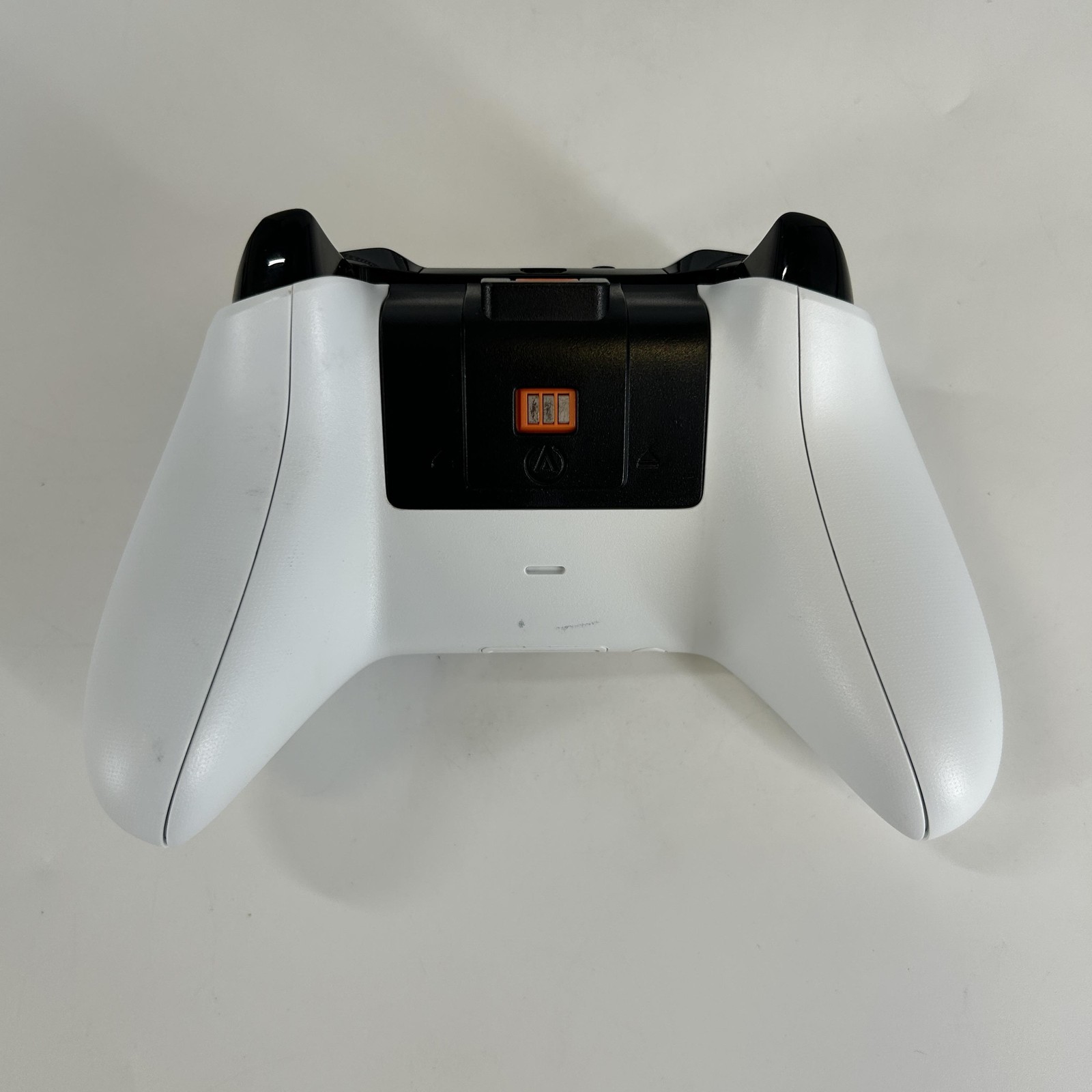 Microsoft Xbox One S Console White 1TB w/ Controller/HDMI/Power Cord- Excellent