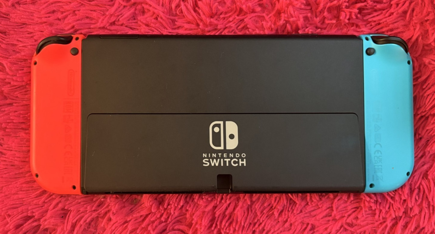 Nintendo Switch OLED – 64GB