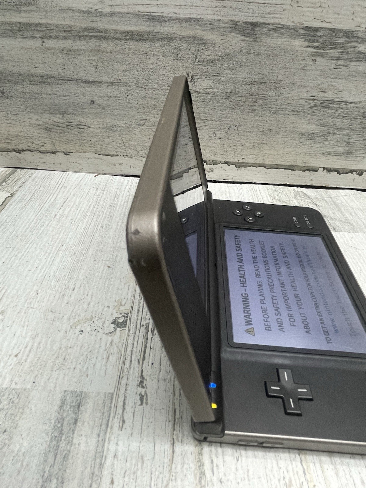 Nintendo UTL-001 DSi XL Gray Bronze Handheld System w/ Charger – Tested