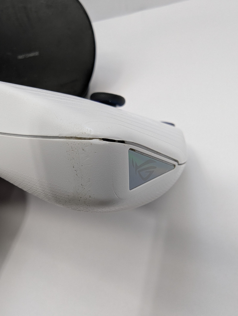 ASUS ROG Ally 7″ 120Hz FHD 1080p Gaming Handheld AMD Ryzen Z1 512GB White