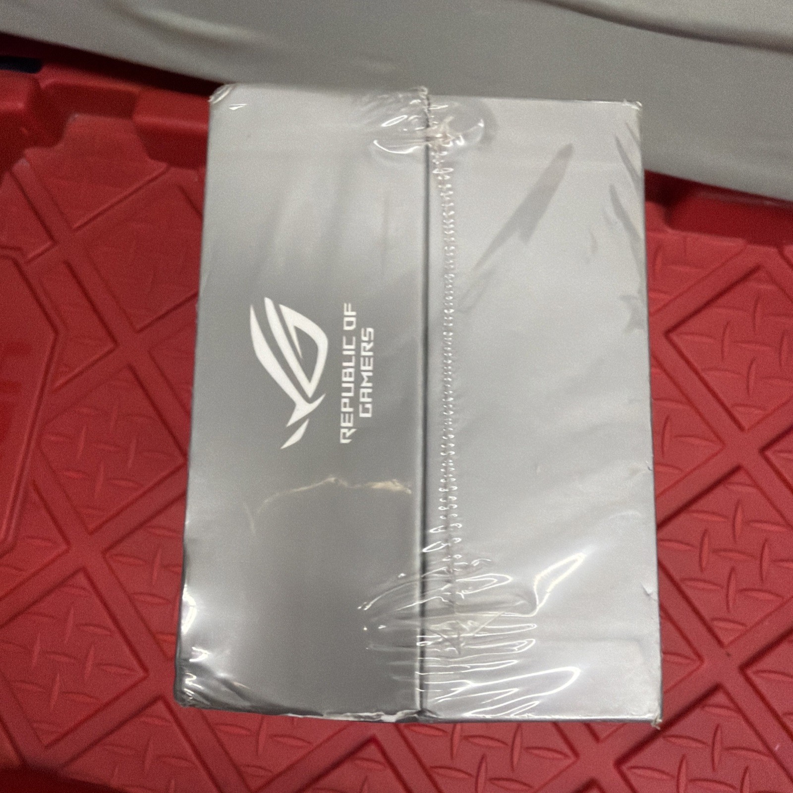 ASUS ROG Ally 7in 512GB White Gaming Handheld Console