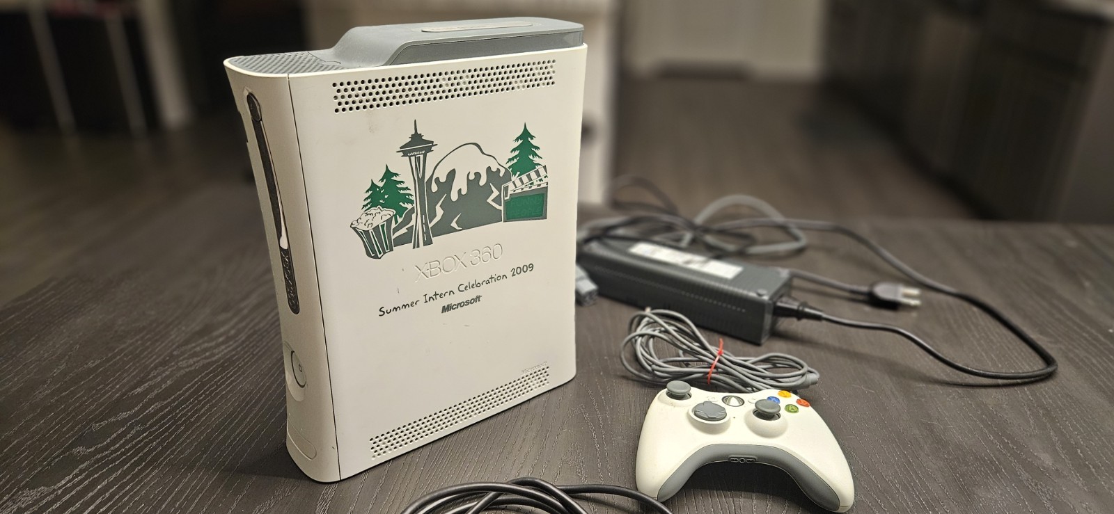 Microsoft Xbox 360 Summer Intern Edition 60GB White Console 2009 Celebration
