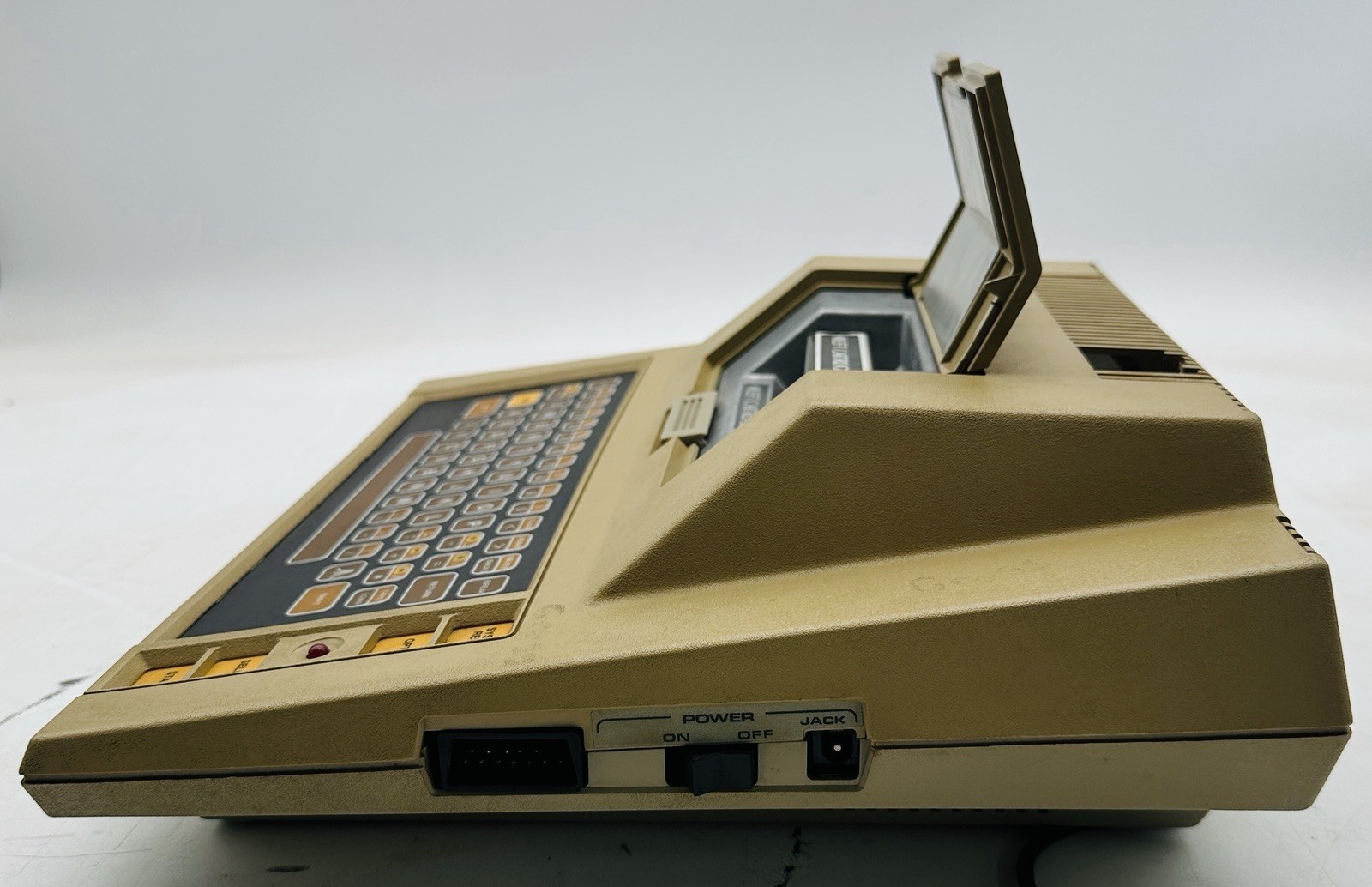 Atari 400 Home Computer 1982 | Vintage Classic | Retro Gaming