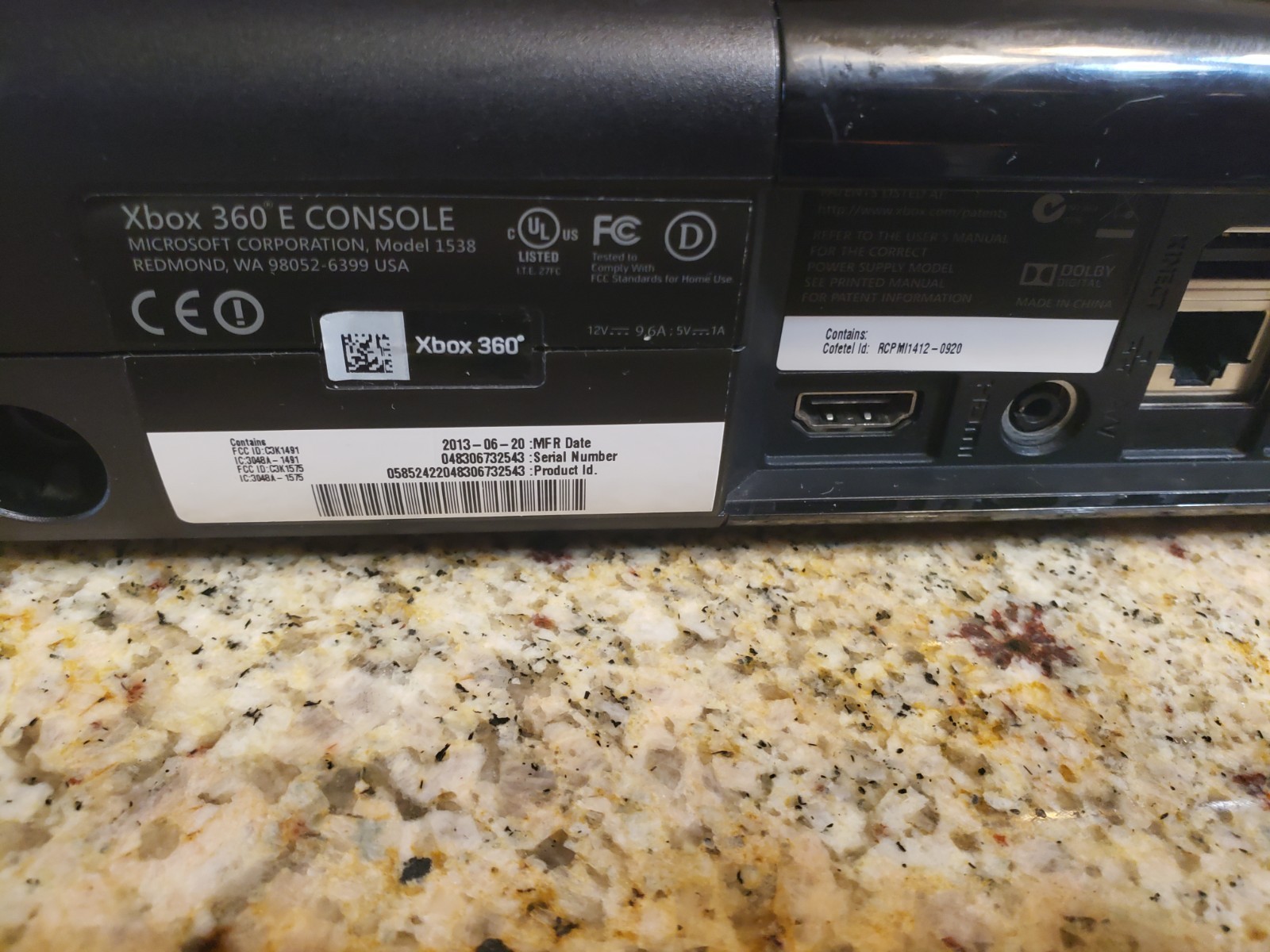 Xbox 360 E Console Model 1538 4GB – Bundle: Controller, Power Supply, Game