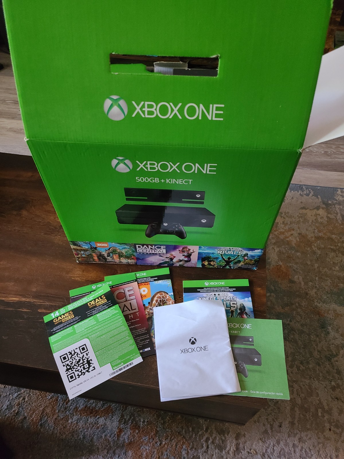 Microsoft Xbox One + Kinect 500GB Console with Box – Black 1 Controller Bundle