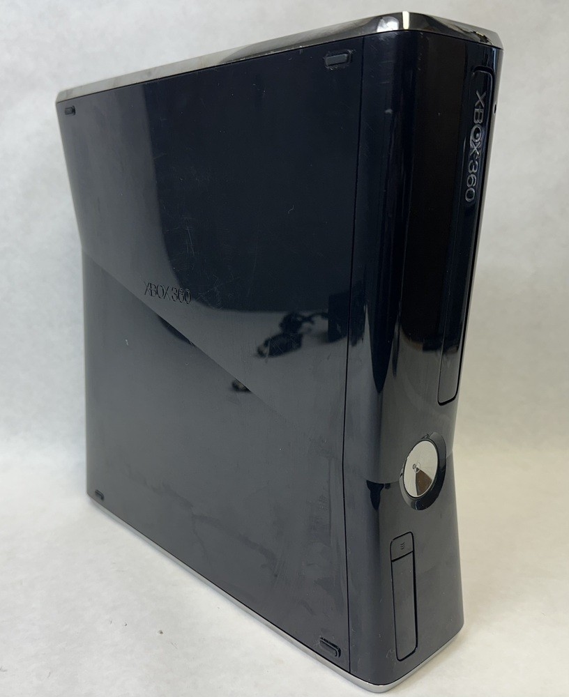 Microsoft Xbox 360 S, 1439, 4GB, Tested and In Working Condition, 1 Controller