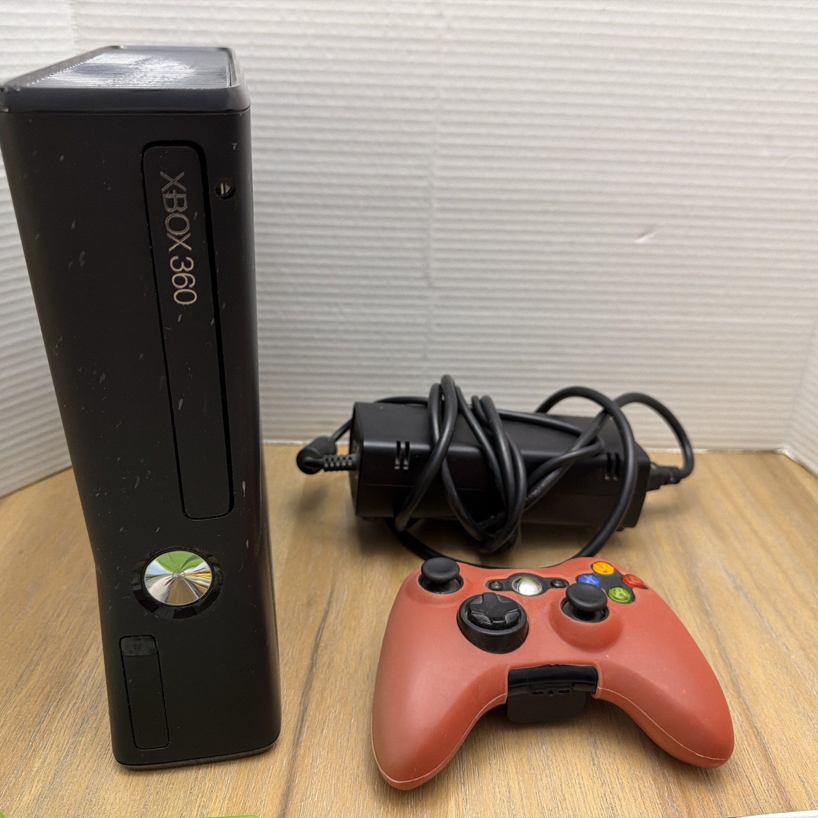 Microsoft Xbox 360 S 4GB Black Console Remote Power Supply And Games Tested