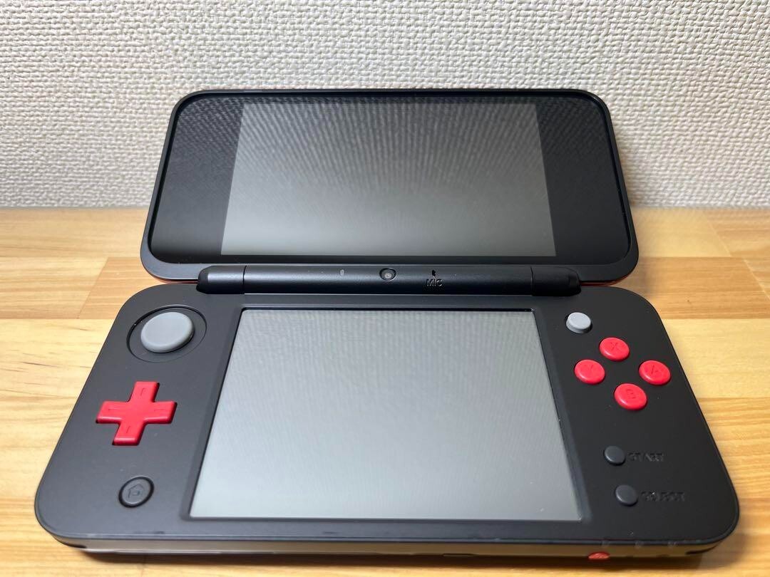 New Nintendo 2DS XL LL Mario Kart 7 Red Black Console Stylus Japanese ver