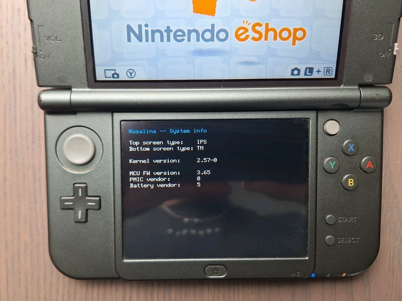 New Nintendo 3DS XL Metallic Black | Charger 32GB SD Card | REGION FREE TOP IPS