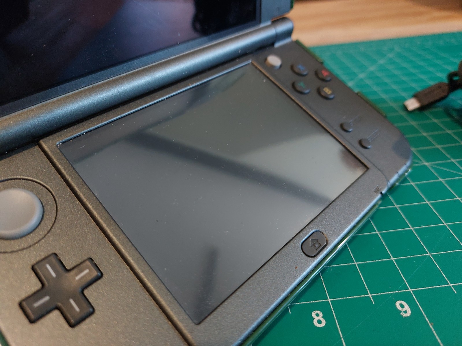 Nintendo New 3DS XL Black Console Tested with Green Zelda Hylian Cover
