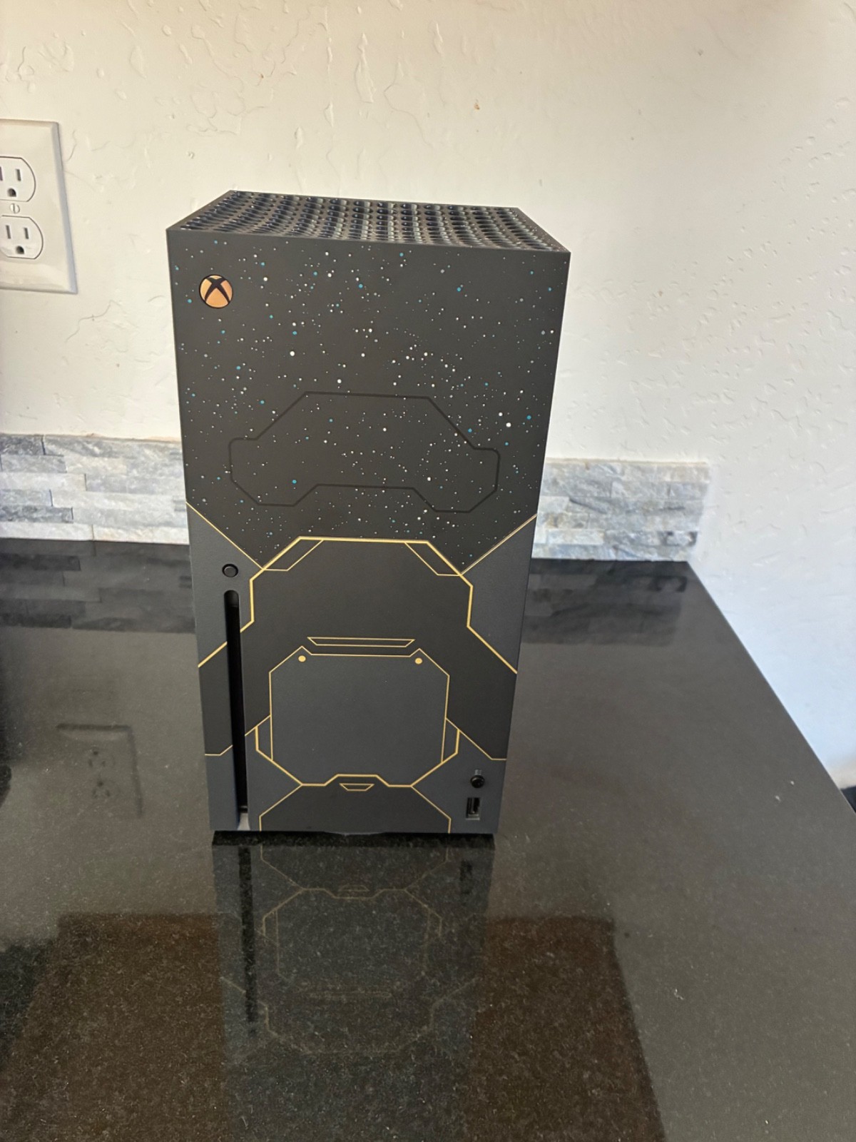 Excellent -Xbox Series X Halo Infinite 20th Anniversary Limited Edition + CNTRL