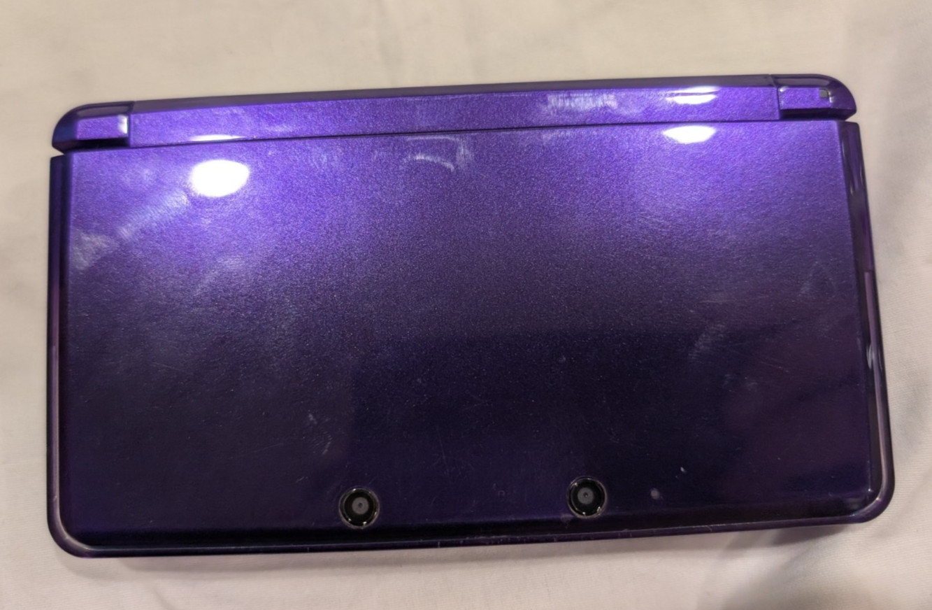 Nintendo 3DS Purple CTR-001 Handheld with 7 Games Charger Case WATCH VIDEO
