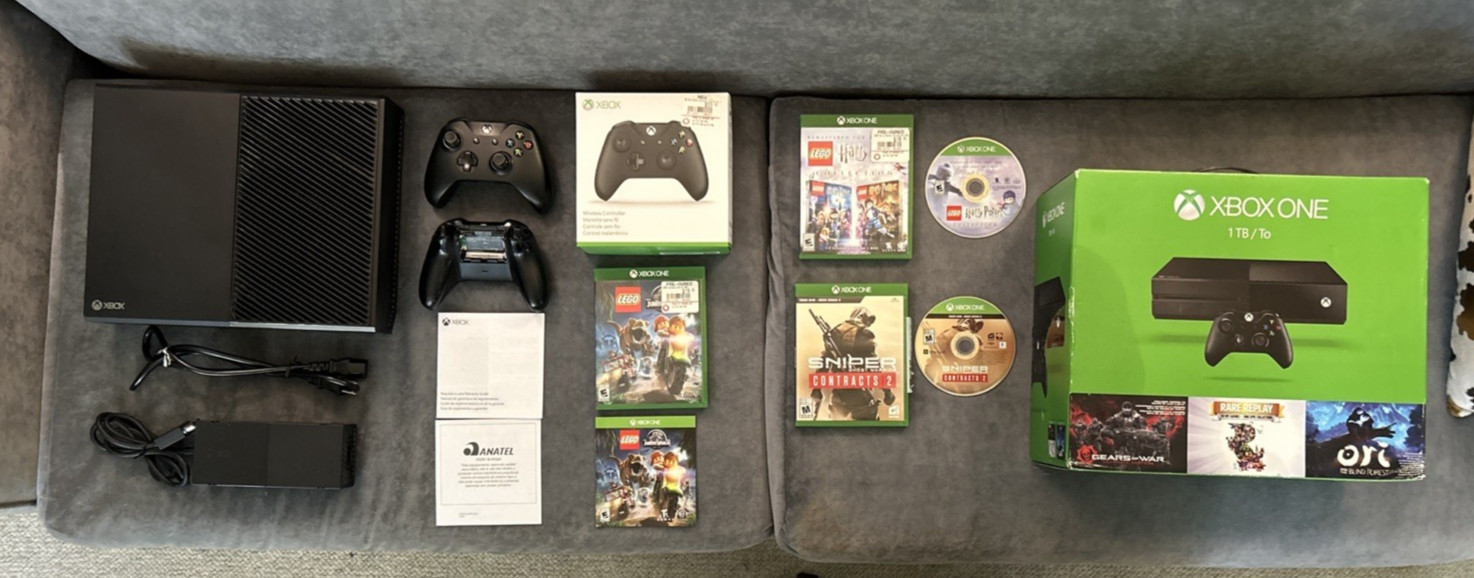 Microsoft Xbox One Model 1540 1TB Console Controllers Sniper Lego ORIGINAL OWNER